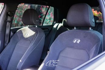 VOLKSWAGEN GOLF 2.0 Golf R TSi Semi-Auto 4WD 5dr