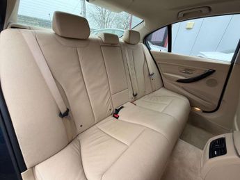 BMW 3 SERIES 2.0 320d xDrive Luxury Auto 4WD 4dr
