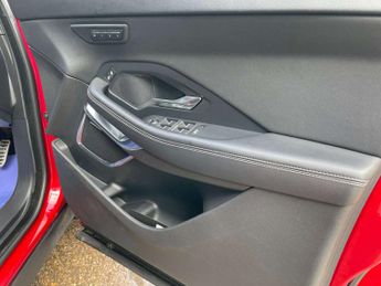 Jaguar E-PACE 2.0 E-Pace R-Dynamic HSE D AWD Auto 4WD 5dr