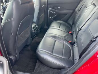 Jaguar E-PACE 2.0 E-Pace R-Dynamic HSE D AWD Auto 4WD 5dr