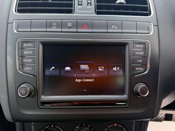 VOLKSWAGEN POLO 1.2 Polo Match Edition TSi Semi-Auto 5dr