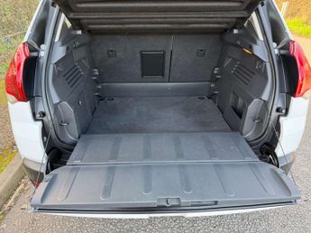 PEUGEOT 3008 1.6 3008 Active Blue HDi S/S Auto 5dr