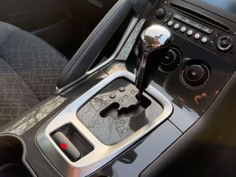 PEUGEOT 3008 1.6 3008 Active Blue HDi S/S Auto 5dr