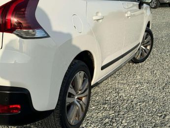 PEUGEOT 3008 1.6 3008 Active Blue HDi S/S Auto 5dr