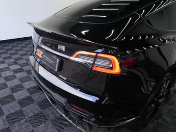 Tesla Model 3 Model 3 Long Range AWD 4WD 4dr