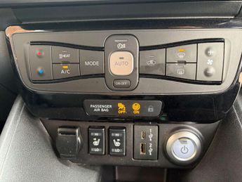 NISSAN LEAF Leaf N-Connecta 5dr