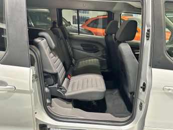 Ford TOURNEO CONNECT 1.5 Tourneo Connect Grand Titanium TDCi Auto 5dr