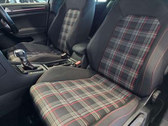 Volkswagen GOLF 2.0 Golf GTi TSi Semi-Auto 5dr
