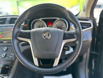 MG GS 1.5 GS Exclusive Semi-Auto 5dr