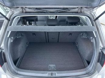 VOLKSWAGEN GOLF 1.6 Golf Match TDI BlueMotion Technology Semi-Auto 5dr