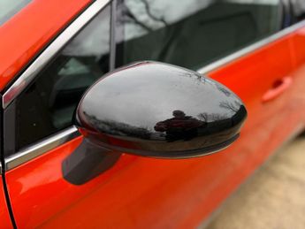 RENAULT CLIO 1.6 Clio Techno E-Tech HEV Auto 5dr