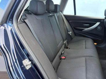 BMW 3 Series 3.0 330d xDrive SE Auto 4WD 5dr