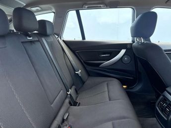 BMW 3 Series 3.0 330d xDrive SE Auto 4WD 5dr