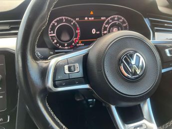 Volkswagen ARTEON 2.0 Arteon R-Line TDI Semi-Auto 5dr