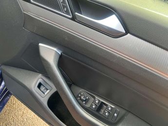 Volkswagen ARTEON 2.0 Arteon R-Line TDI Semi-Auto 5dr