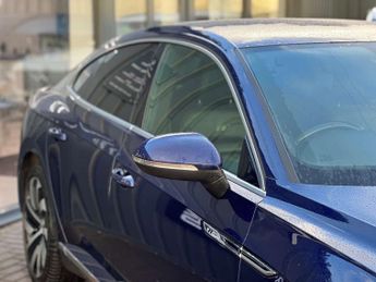 Volkswagen ARTEON 2.0 Arteon R-Line TDI Semi-Auto 5dr