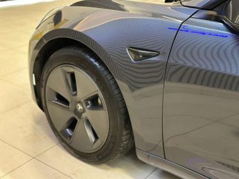 TESLA MODEL 3 Model 3 Long Range AWD 4WD 4dr