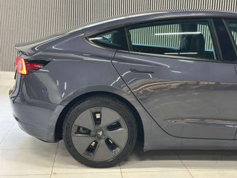 TESLA MODEL 3 Model 3 Long Range AWD 4WD 4dr