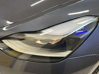 TESLA MODEL 3 Model 3 Long Range AWD 4WD 4dr