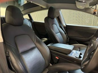 TESLA MODEL 3 Model 3 Long Range AWD 4WD 4dr