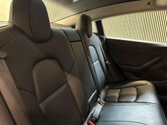 TESLA MODEL 3 Model 3 Long Range AWD 4WD 4dr