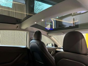 TESLA MODEL 3 Model 3 Long Range AWD 4WD 4dr