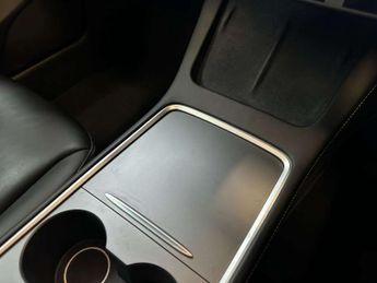 TESLA MODEL 3 Model 3 Long Range AWD 4WD 4dr