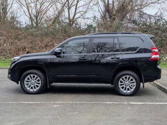 Toyota LAND CRUISER 2.8 Land Cruiser Invincible D-4D Auto 4WD 5dr