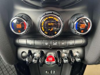 MINI HATCH 2.0 Cooper SD Automatic 3dr - NATIONAL DELIVERY*