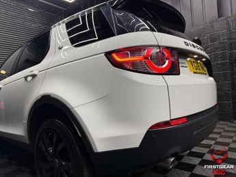 Land Rover Discovery Sport 2.0 TD4 HSE Black SUV 5dr Diesel Auto 4WD Euro 6 (s/s) (180 ps)