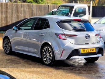 Toyota COROLLA 1.8 Corolla Design VVT-i HEV CVT 5dr