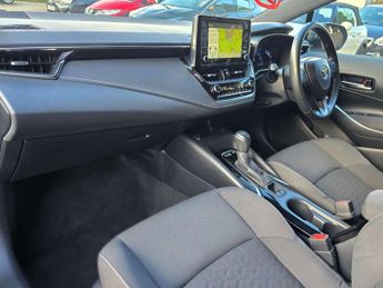 Toyota COROLLA 1.8 Corolla Design VVT-i HEV CVT 5dr