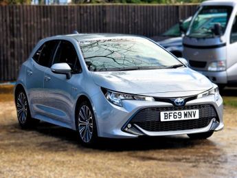 Toyota COROLLA 1.8 Corolla Design VVT-i HEV CVT 5dr