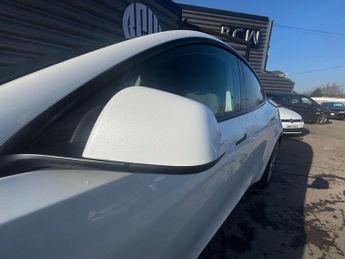 TESLA MODEL Y Model Y Long Range AWD 4WD 5dr