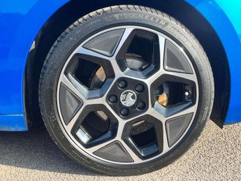 VAUXHALL ASTRA 1.2 Astra Ultimate Turbo Auto 5dr