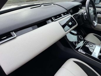 Land Rover RANGE ROVER VELAR 2.0 Range Rover Velar R-Dynamic SE D240 Auto 4WD 5dr