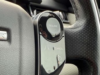 Land Rover RANGE ROVER VELAR 2.0 Range Rover Velar R-Dynamic SE D240 Auto 4WD 5dr