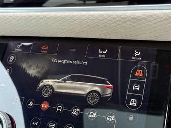 Land Rover RANGE ROVER VELAR 2.0 Range Rover Velar R-Dynamic SE D240 Auto 4WD 5dr