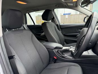 BMW 3 SERIES 2.0 320I SE Auto 5dr