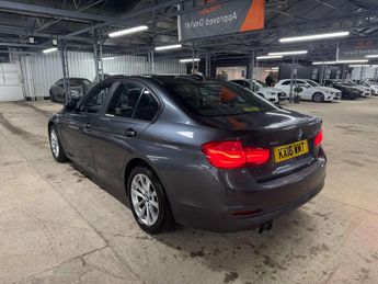 BMW 3 SERIES 2.0 320i xDrive SE Auto 4WD 4dr