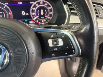 VOLKSWAGEN ARTEON 2.0 Arteon R-Line TDI 4Motion Semi-Auto 4WD 5dr