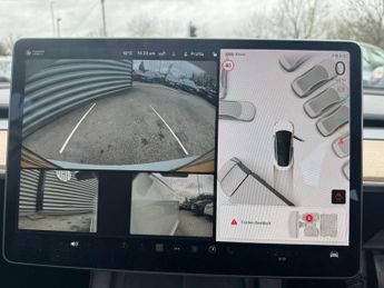 TESLA MODEL 3 Model 3 Standard Range + 4dr