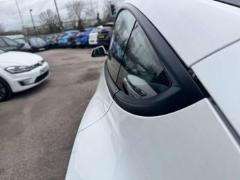 TESLA MODEL 3 Model 3 Standard Range + 4dr