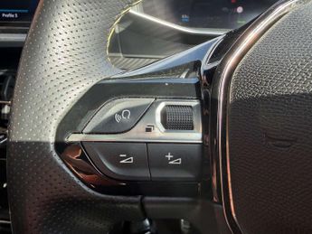 PEUGEOT 2008 2008 GT EV 5dr