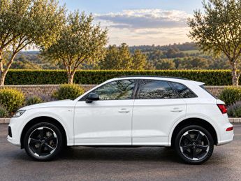 AUDI Q5 2.0 Q5 Black Edition 40 TDI Quattro Semi-Auto 4WD 5dr