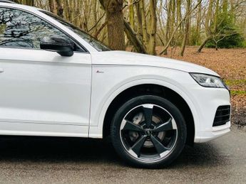 AUDI Q5 2.0 Q5 Black Edition 40 TDI Quattro Semi-Auto 4WD 5dr