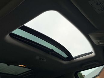 Land Rover DISCOVERY 3.0 Discovery HSE SDV6 Auto 4WD 5dr