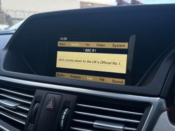 MERCEDES-BENZ E-CLASS 3.0 E350 Sport CDi BlueEfficiency 265 Auto 5dr