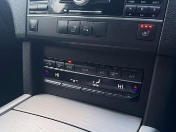 MERCEDES-BENZ E-CLASS 3.0 E350 Sport CDi BlueEfficiency 265 Auto 5dr