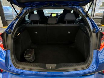 TOYOTA C-HR 1.8 C-HR-Dynamic HEV CVT 5dr